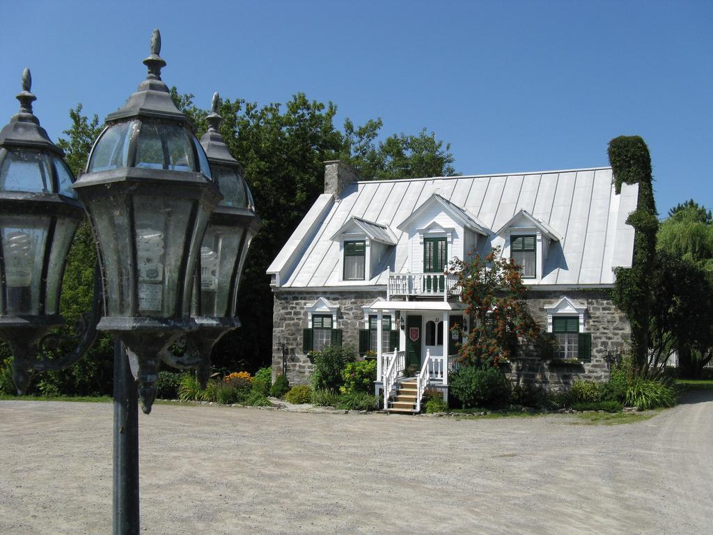 Auberge Du Manoir Dauth Sainte-Anne-de-la-Pérade エクステリア 写真