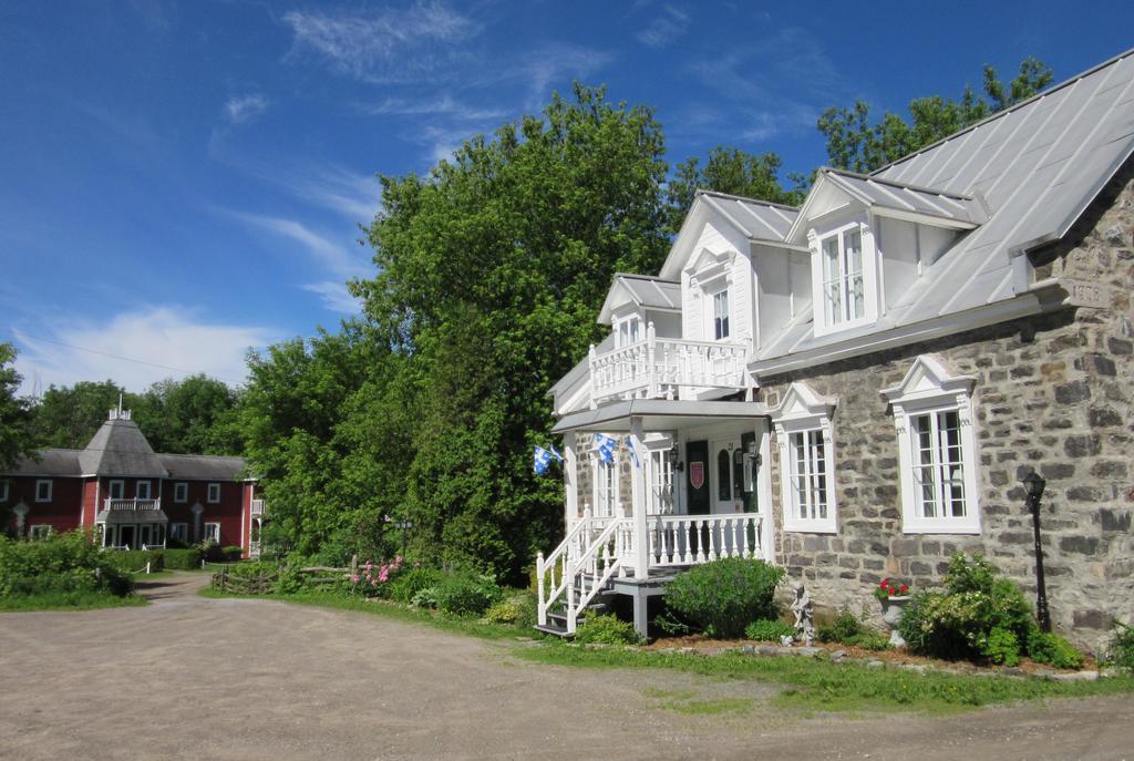 Auberge Du Manoir Dauth Sainte-Anne-de-la-Pérade エクステリア 写真